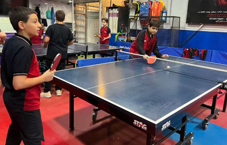 آموزش تنیس روی میز ( نحوه صحیح سرویس زدن) 1