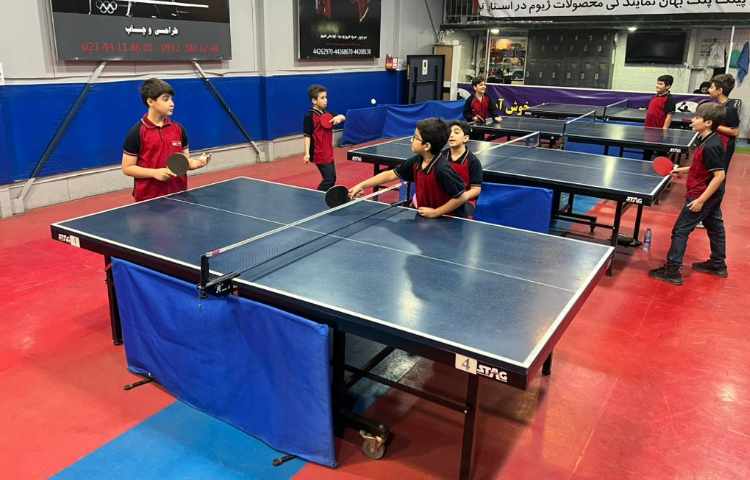 آموزش تنیس روی میز ( نحوه صحیح سرویس زدن) 2