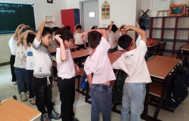 آموزش جهت ها»با شعر و موسیقی و انجام کاربرگ 4