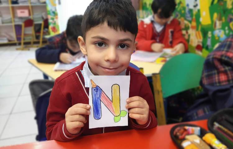 آموزش حرف Nn و هم‌خوانی سوره‌ی کوثر به زبان انگلیسی 2