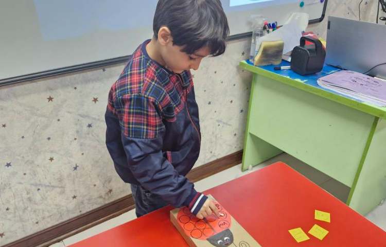 آموزش حروف همراه با بازی 1