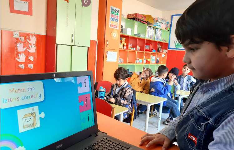 آموزش حروف همراه با بازی 2