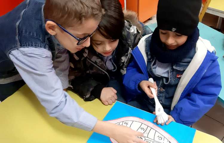 آموزش حروف همراه با بازی 2