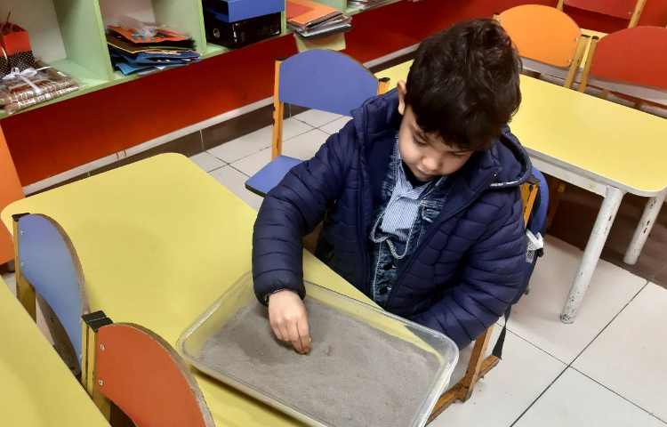 آموزش حروف همراه با بازی 4