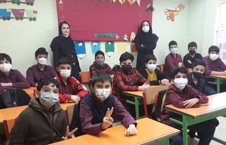 آموزش حضوری دانش آموزان دبستان علوی 13