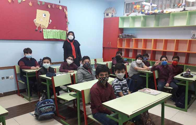 آموزش حضوری دانش آموزان دبستان علوی 16