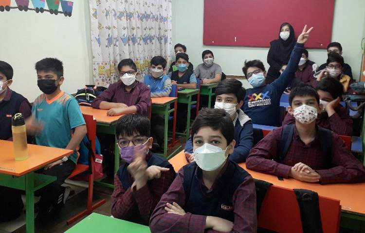 آموزش حضوری دانش آموزان دبستان علوی 9