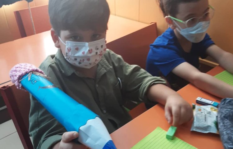 :آموزش خط زمینه و روش صحیح دست گرفتن مداد، کلاس توت فرنگی 4