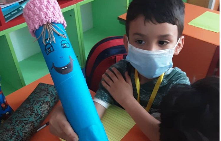 :آموزش خط زمینه و روش صحیح دست گرفتن مداد، کلاس توت فرنگی 5