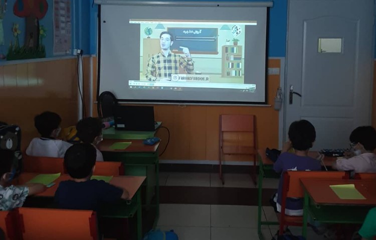 :آموزش خط زمینه و روش صحیح دست گرفتن مداد، کلاس توت فرنگی 7