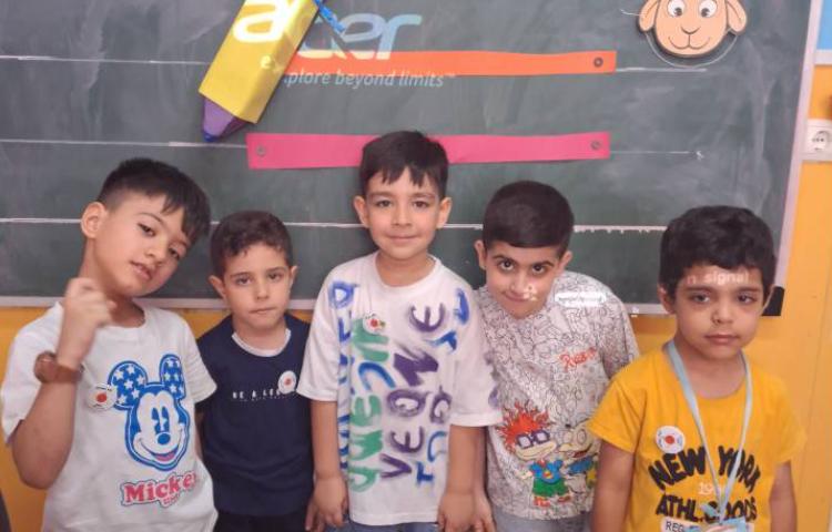 :آموزش خط زمینه و طریقه‌ی به دست گرفتن مداد