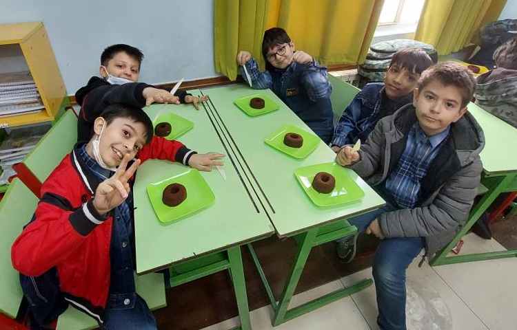 آموزش خلاق ریاضی مبحث کسر پایه دوم دبستان 1