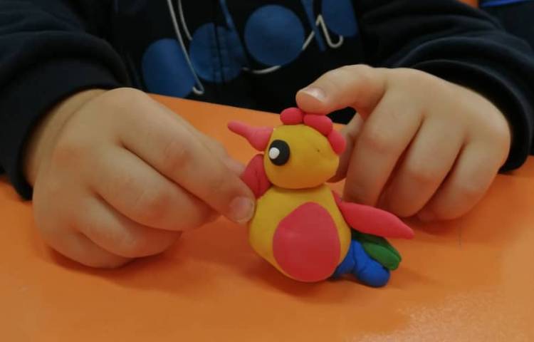 آموزش خمیر بازی دانش آموزان پایه اول 7