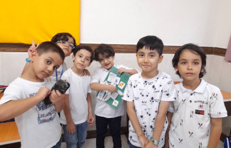 آموزش خوراکی های مفید و غیرمفید_کار گروهی 3