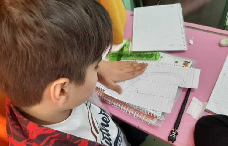 آموزش درس ریاضی (چند ضلعی ها )پایه چهارم دبستان علوی 8