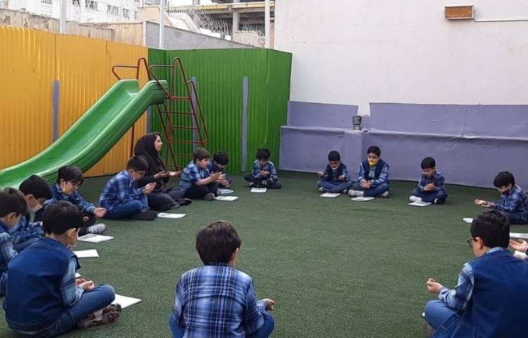 آموزش درس نیایش فارسی پایه اول دبستان علوی شعبه غرب 2