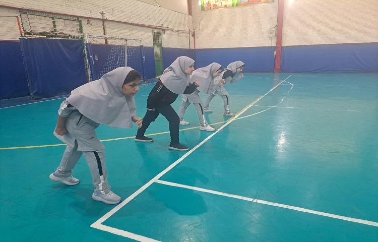 آموزش دریبل هندبال و تمرین پاس هندبال انجام