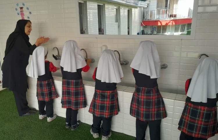 آموزش دست شستن 2