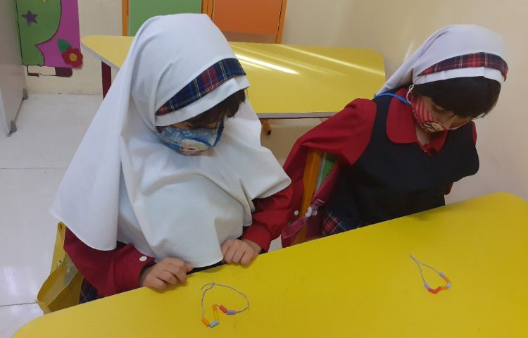 آموزش دست ورزی انگشتان و تمرکز کودک 5