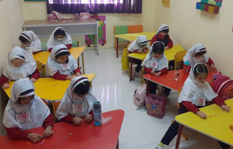 آموزش دست ورزی انگشتان و تمرکز کودک