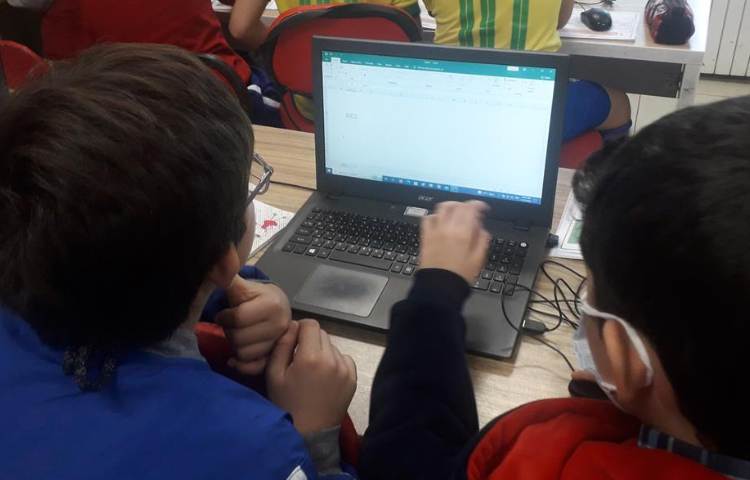 آموزش رایانه (مبحث اکسل) پایه چهارم دبستان