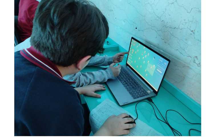 آموزش رایانه نرم افزار اسکرچ 9