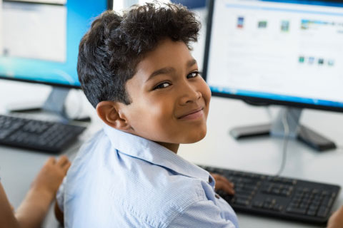 کلاس‌های رایانه در مدارس علوی