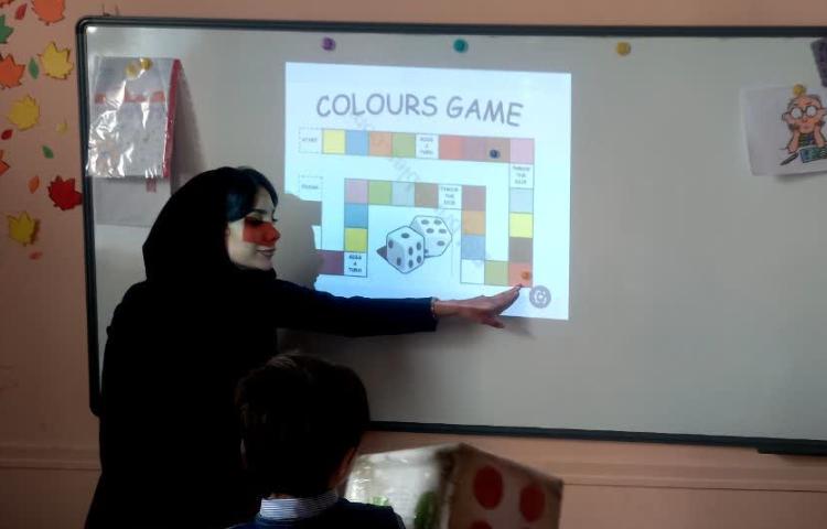 آموزش رنگ ها با بازیcolor board game 1