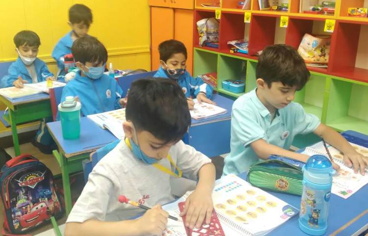 :آموزش ریاضی تم 2 و فارسی نگاره 3 بخش کردن، کلاس پرتقال 12