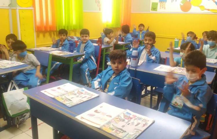 :آموزش ریاضی تم 2 و فارسی نگاره 3 بخش کردن، کلاس پرتقال 2