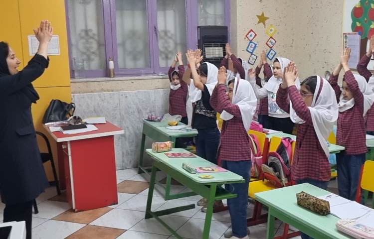 آموزش ریاضی خلاقانه پایه سوم دبستان دخترانه پرتوعلوی شیراز 1