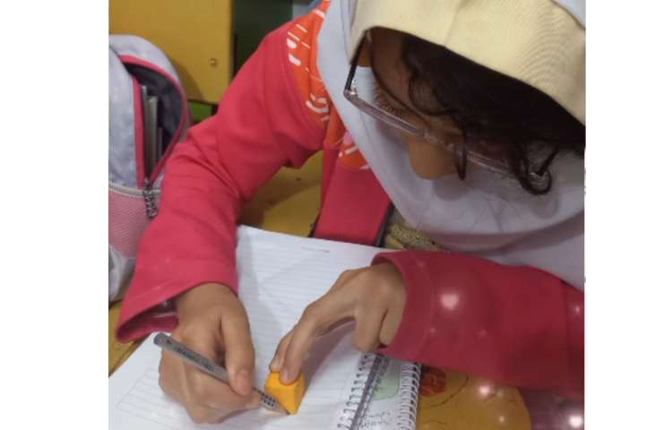 آموزش ریاضی رسم گسترده مکعب پایه سوم دبستان دخترانه پرتوعلوی.