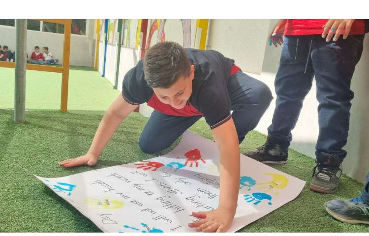 آموزش زبان : آگاهی‌بخشی در مورد پیشگیری از خشونتBullying Prevention Awareness 5