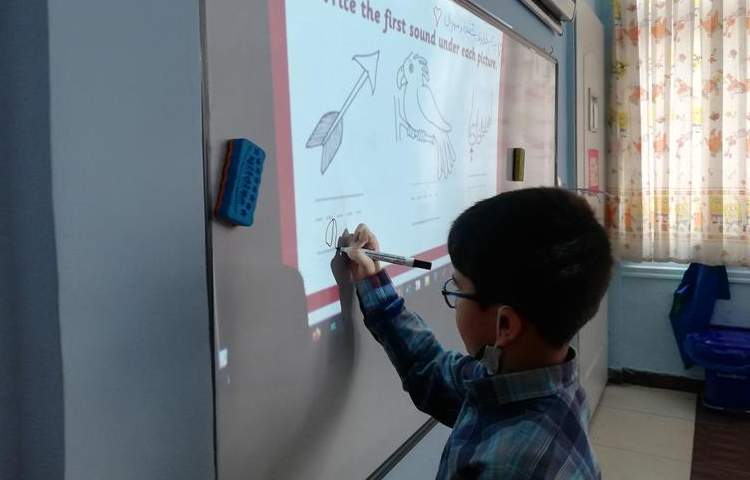 آموزش زبان دانش آموزان پایه اول 3