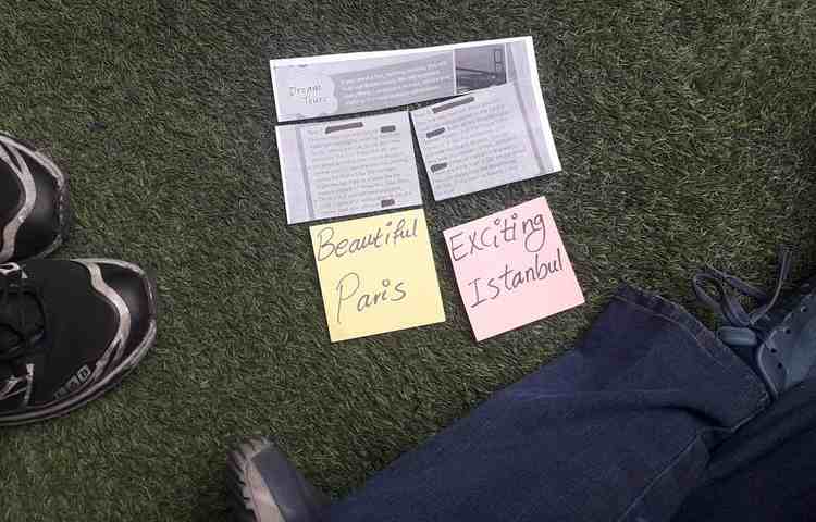 آموزش زبان در کلاس دیوار پایه ششم 3