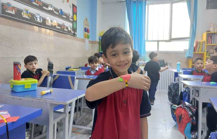 آموزش زبان Learning about, A a 13