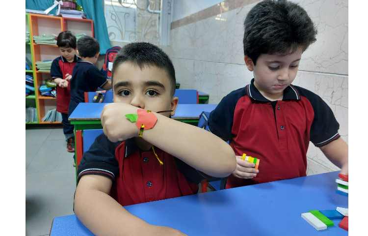 آموزش زبان Learning about, A a 6