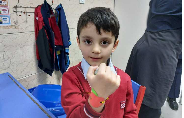 آموزش زبان Learning about, A a 7