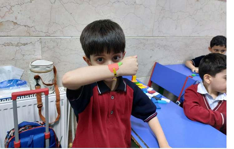 آموزش زبان Learning about, A a 8