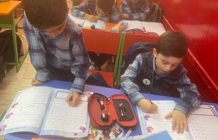 :آموزش زیبا نویسی تا ص 8 1