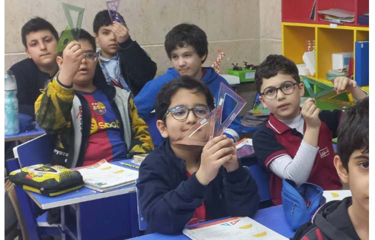 آموزش ساخت زاویه های مختلف با روی هم یا در کنار هم قراردادن دو گونیا 2