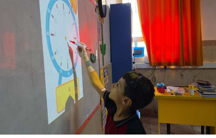 آموزش ساعت با بازی با تاس 4