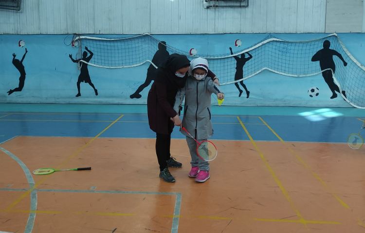 آموزش سرویس بک هند بدمینتون 1