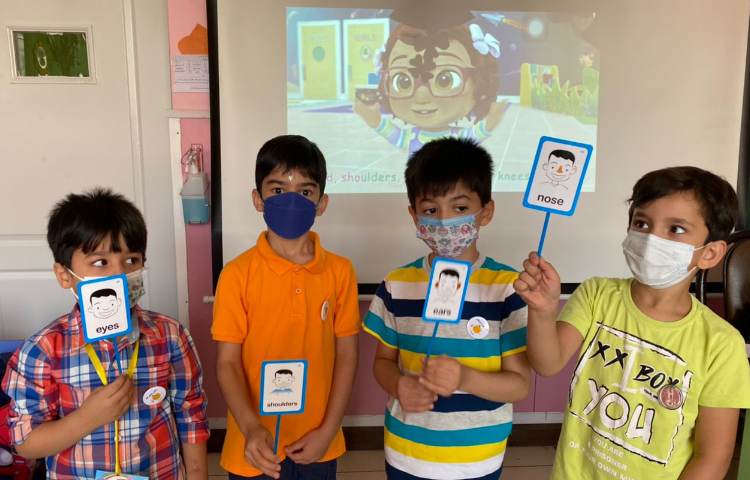 :آموزش شعر، کلاس سیب