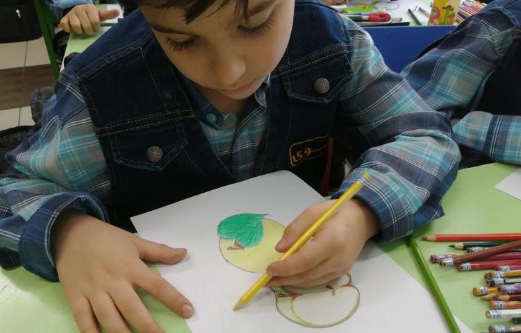 آموزش طراحی سیب در پایه چهارم 1