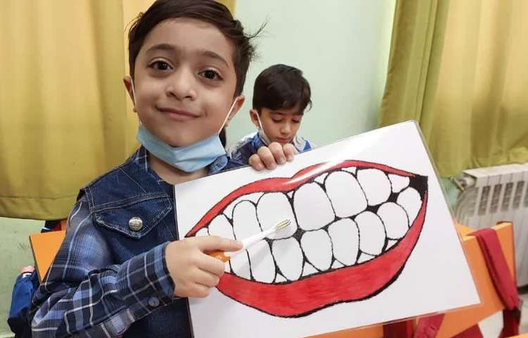 آموزش طریقه مسواک زدن و روز دندانپزشک پایه اول دبستان 6