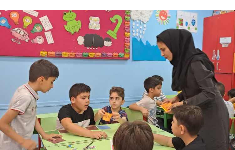 آموزش عدد نویسی در جدول ارزش مکانی و یادگیری اعداد زوج و فرد همراه با دست ورزی