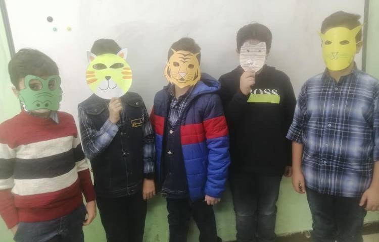 آموزش علوم به زبان انگلیسی دانش آموزان پایه چهارم دبستان 1