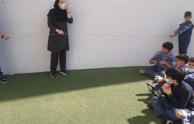 آموزش علوم به زبان انگلیسی (درس نیروها) پایه ششم دبستان 2