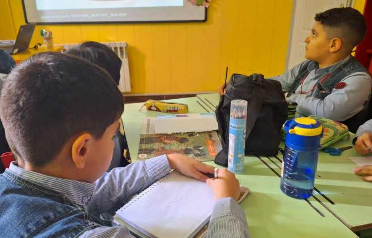 آموزش علوم به همراه یادداشت برداری 3